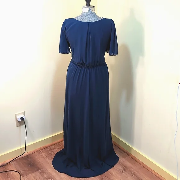 Women's Elegant Navy Blue Maxi Dress - Picture 2 of 11